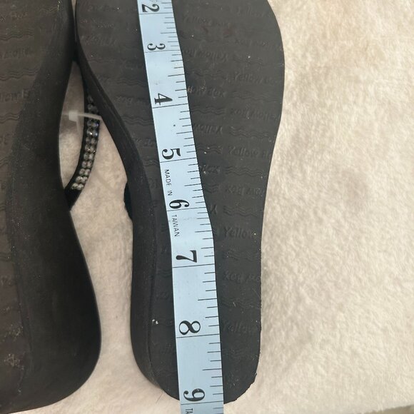 Yellow Box sandals - Picture 2 of 5